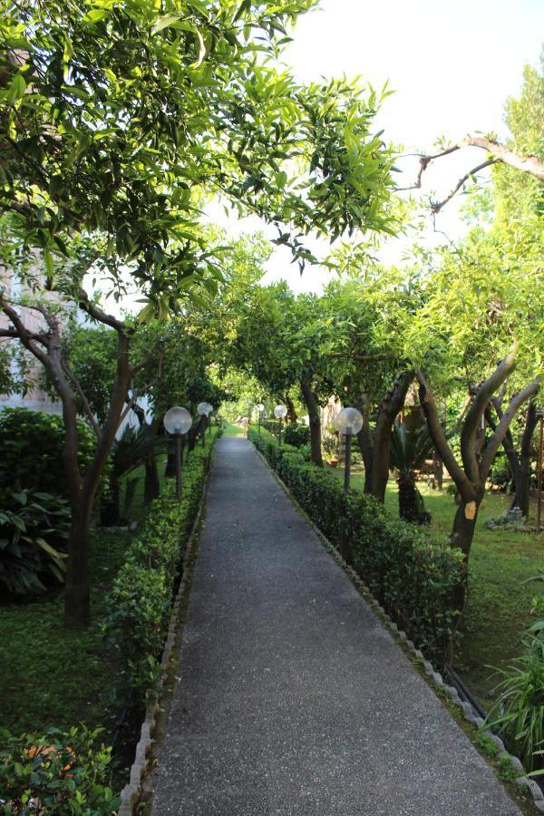 Il Giardino Degli Agrumi Caserta Eksteriør billede